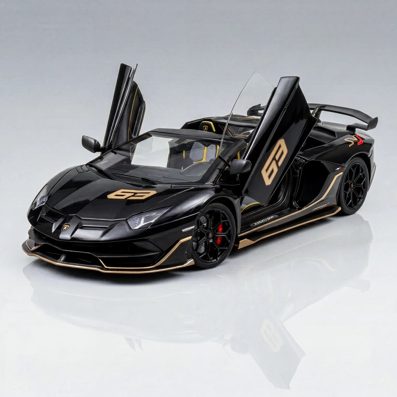 Lamborghini Aventador SVJ Roadster - 1:18